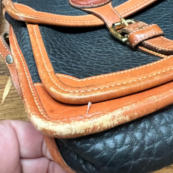 Vintage Dooney and Burke Cross Body Bag - Picture 3 of 9